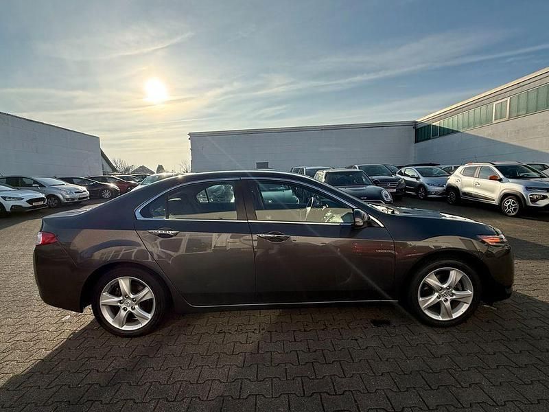 Gebraucht Honda Accord Elegance 156 PS (114 kW) 2010 Grau Limousine