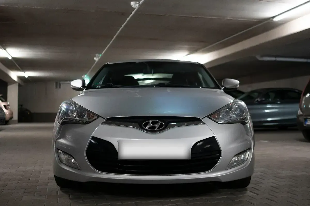 Gebraucht Hyundai Veloster 140 PS (102 kW) 2012 Silber Kleinwagen