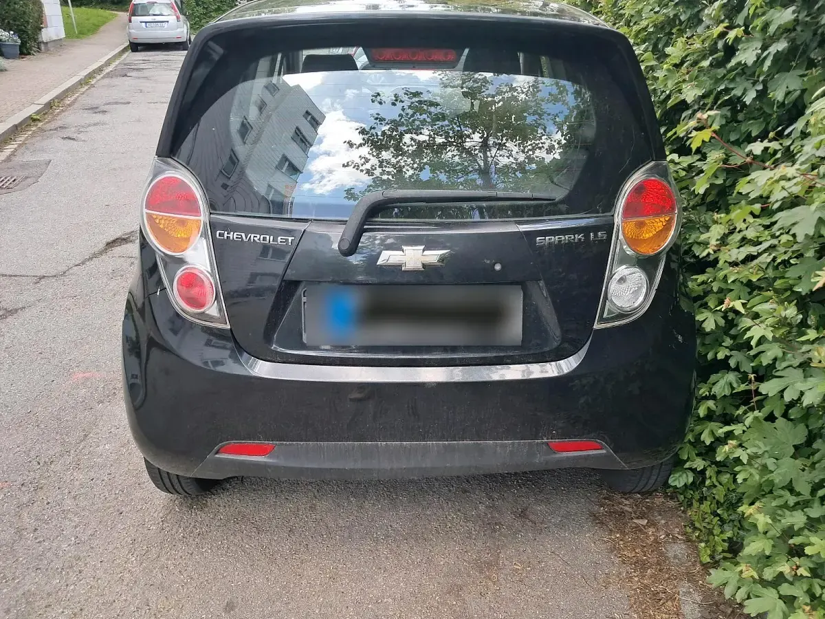 Gebraucht Chevrolet Spark 68 PS (50 kW) 2011 Schwarz Kleinwagen