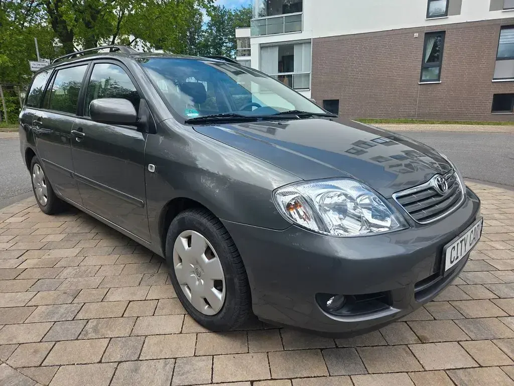 Gebraucht Toyota Corolla 90 PS (66 kW) 2006 Grau Kombi