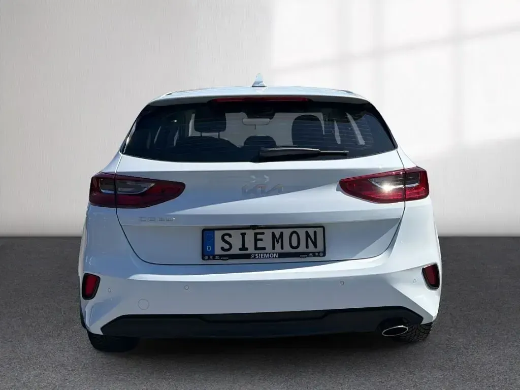 Second-hand Kia Ceed 140 CP (102 kW) 2025 Alb Hatchback