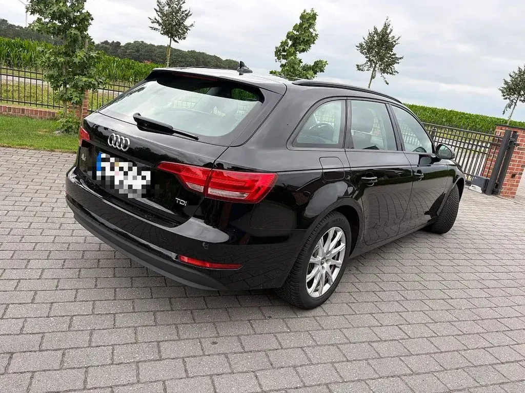 Gebraucht Audi A4 Design 150 PS (110 kW) 2017 Schwarz Kombi