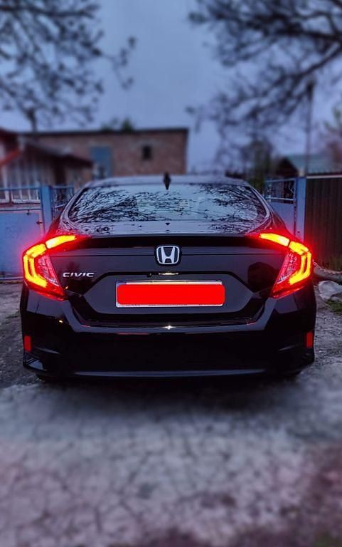 Gebraucht Honda Civic Executive 182 PS (133 kW) 2018 Schwarz Limousine