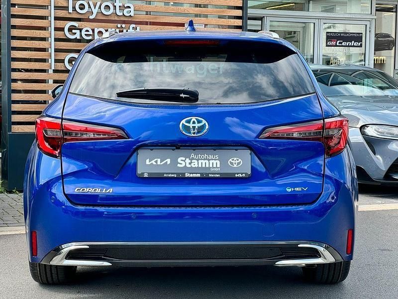 Ny Toyota Corolla 178 HK (130 kW) 2025 Blå Sedan