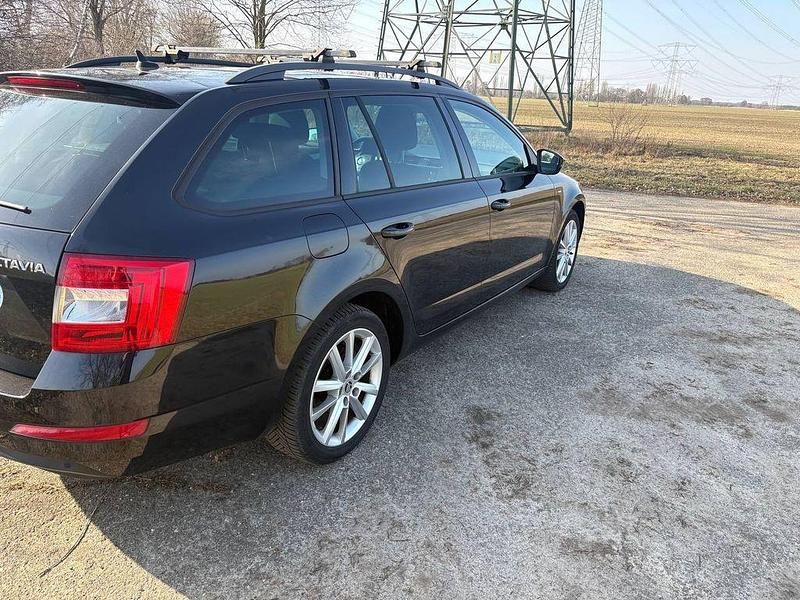 Gebraucht Skoda Octavia Joy 150 PS (110 kW) 2016 Schwarz Kleinwagen