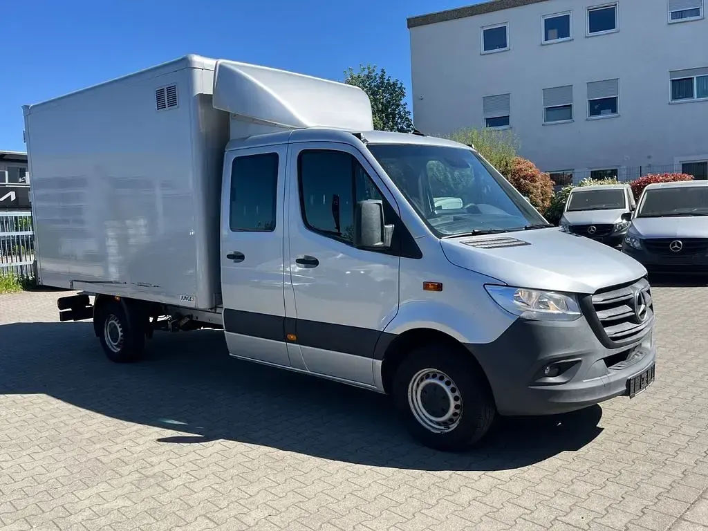 Używany Mercedes Sprinter 163 KM (119 kW) 2020 Srebrny Van