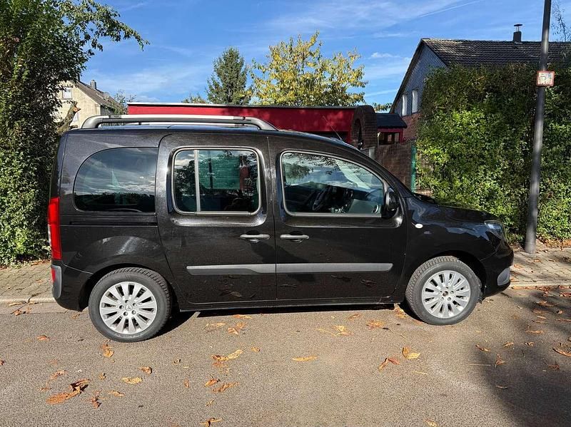 Gebraucht Mercedes Citan 112 114 PS (83 kW) 2018 Schwarz Kombi