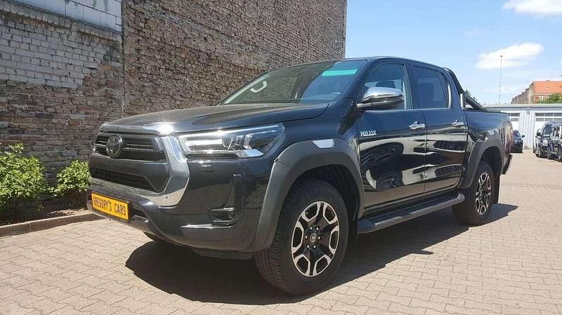 Gebraucht Toyota HiLux 204 PS (150 kW) 2022 Raven black Pickup