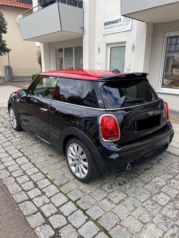 Gebraucht Mini Cooper 136 PS (100 kW) 2019 Schwarz Kleinwagen