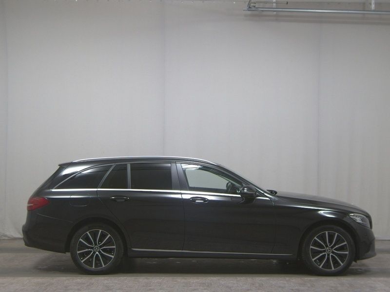 Schwarz Gebraucht 2021 Mercedes C220 Kombi | 16.990 € (Guter Preis) - Bild 1/4