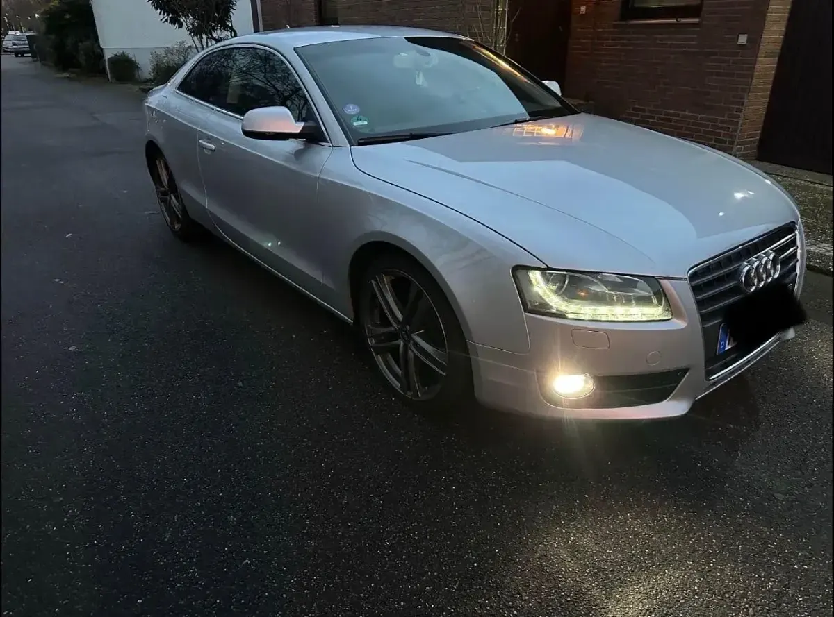 Gebraucht Audi A5 179 PS (131 kW) 2010 Silber Coupé