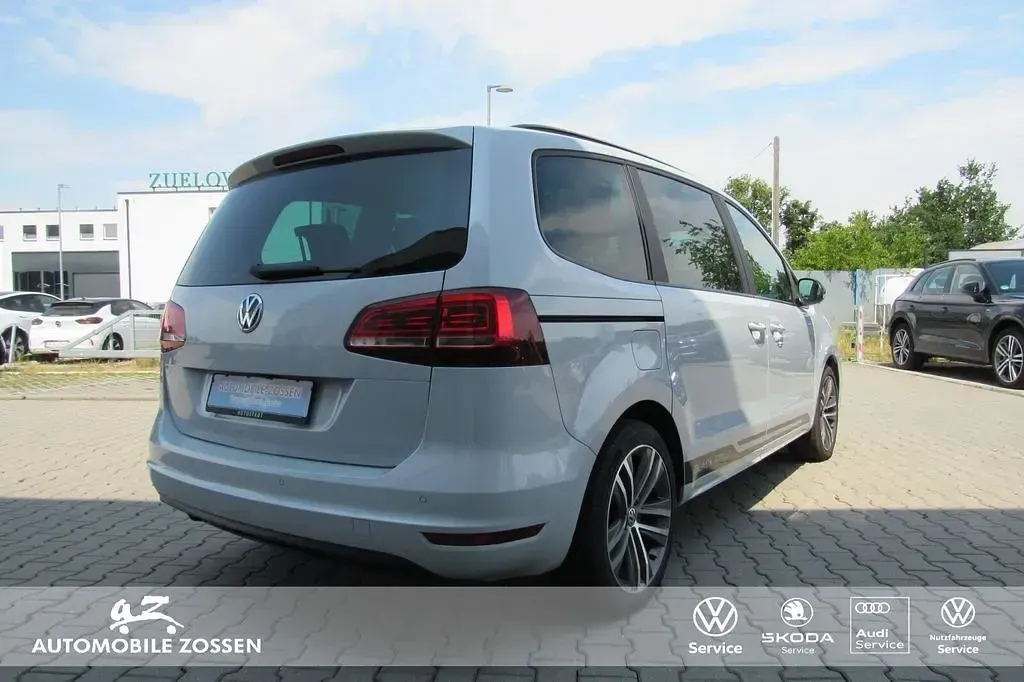 Gebraucht VW Sharan Highline 150 PS (110 kW) 2019 Silber Van / Kleinbus