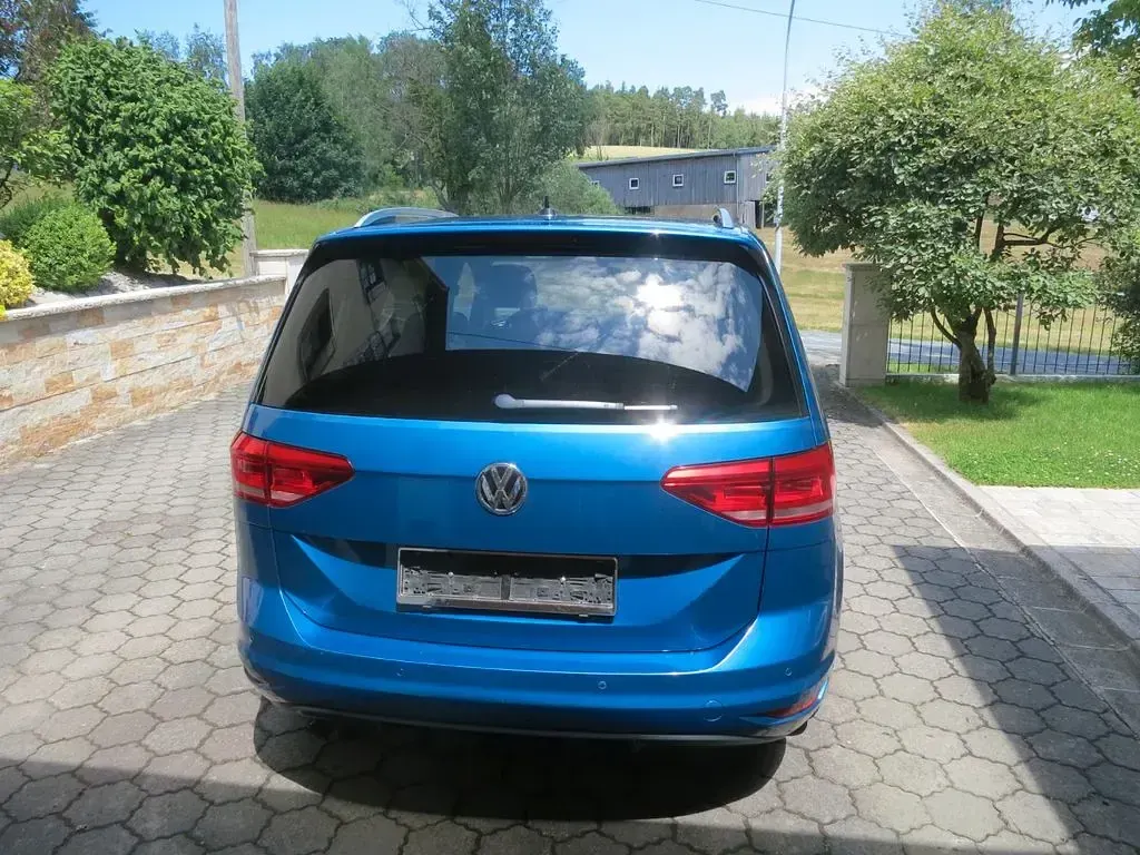 Gebraucht VW Touran Sound 150 PS (110 kW) 2017 Blau Van / Kleinbus