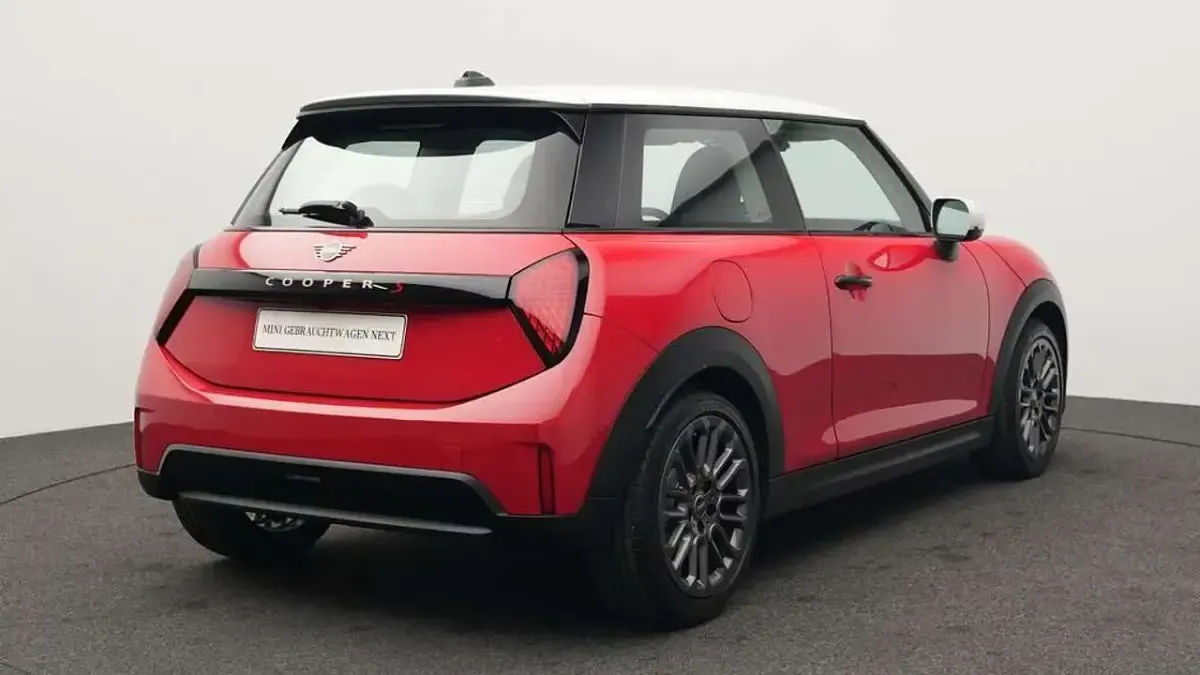 Gebraucht Mini Cooper S Classic 204 PS (150 kW) 2025 Rot Kleinwagen