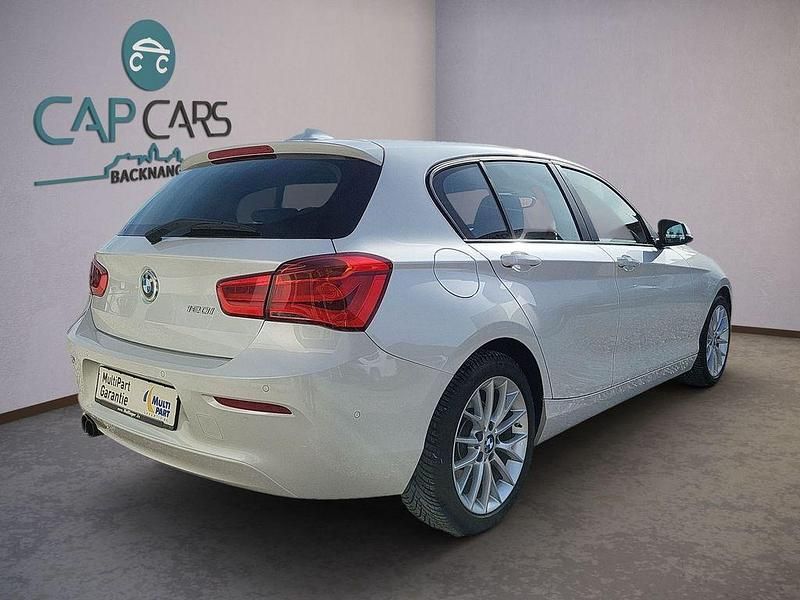 Gebraucht BMW 120 Advantage 184 PS (135 kW) 2018 Weiß Kleinwagen