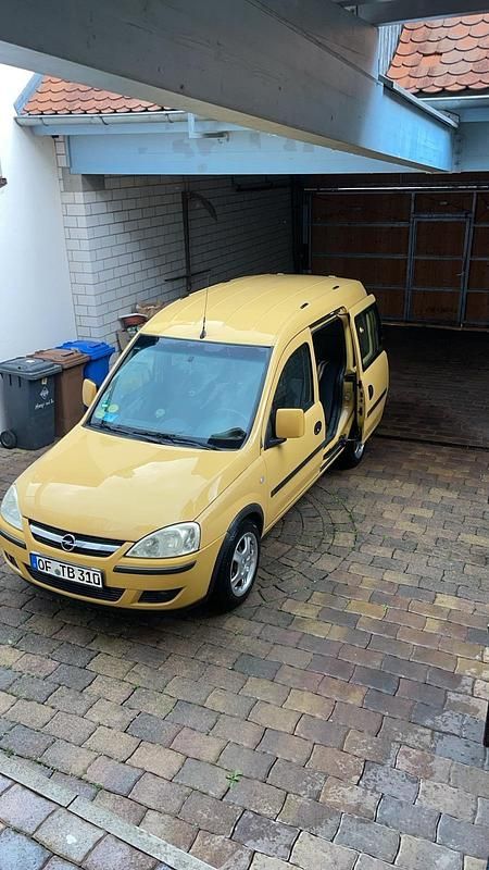 Gelb Gebraucht 2007 Opel Combo Van / Kleinbus | 3.900 € - Bild 1/4