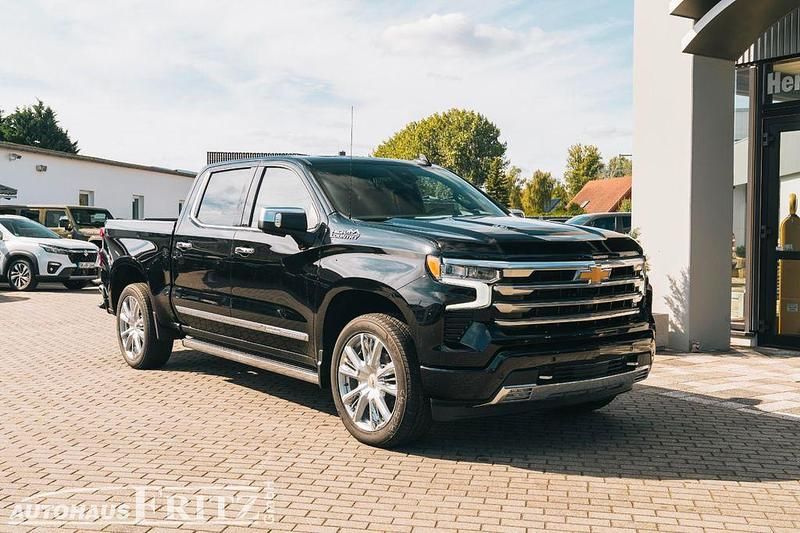 Schwarz Neu 2025 Chevrolet Silverado SUV | 77.500 € (Fairer Preis) - Bild 1/4