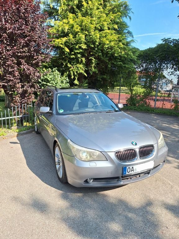 Silber Gebraucht 2006 BMW 523 Kombi | 4.200 € (Fairer Preis) - Bild 1/4