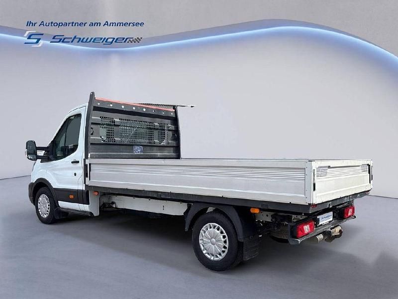 Gebraucht Ford Transit Trend 131 PS (96 kW) 2021 Frostweiß Van