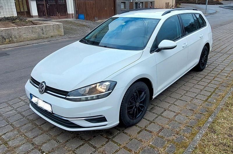 Gebraucht VW Golf VII 116 PS (85 kW) 2017 Weiß Kombi