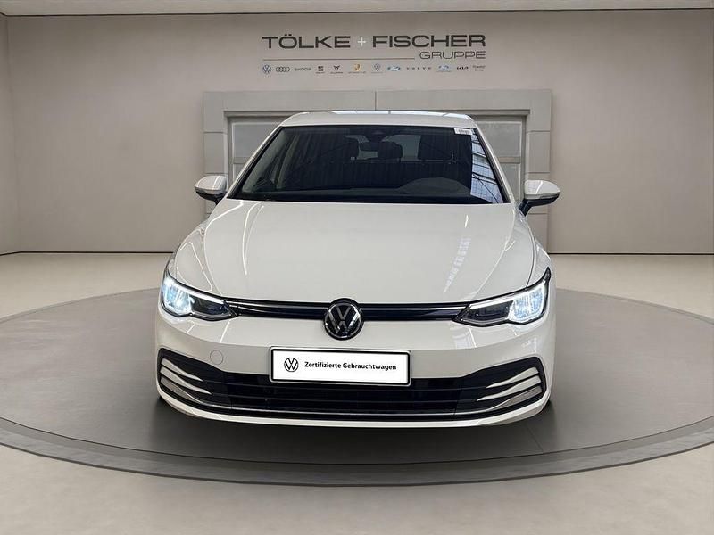 Gebraucht VW Golf VIII Active 110 PS (80 kW) 2022 Purewhite uni Limousine