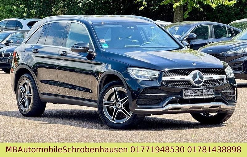 Schwarz Gebraucht 2021 Mercedes GLC300e AMG SUV | 29.999 € (Etwas zu teuer) - Bild 1/4