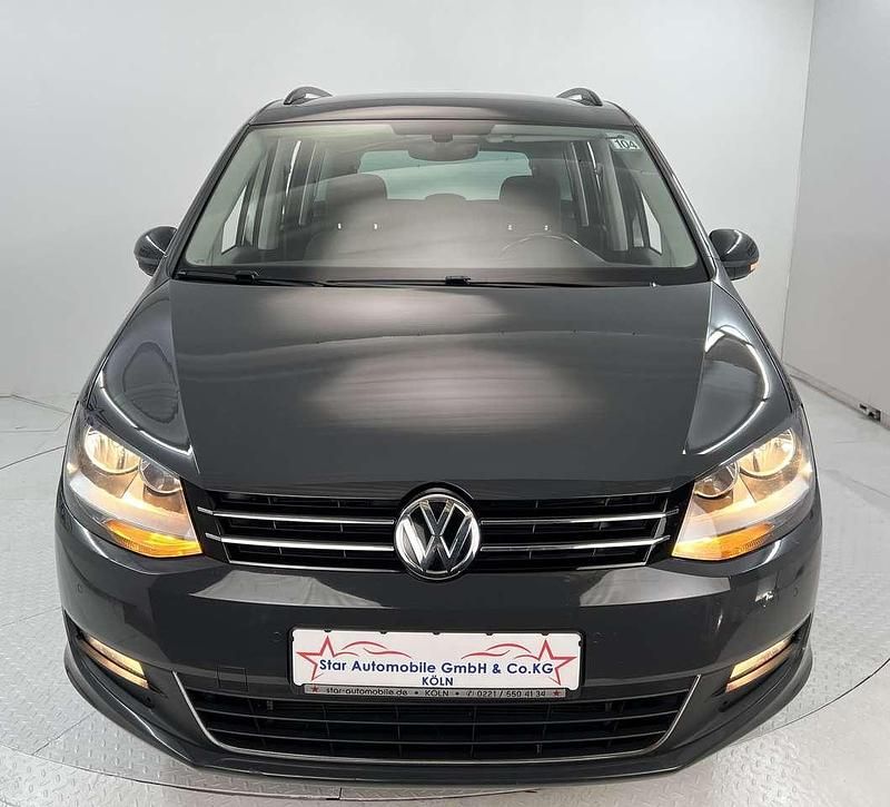 Gebraucht VW Sharan Comfortline 150 PS (110 kW) 2017 Uranograu Van / Kleinbus