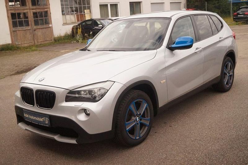 Silber Gebraucht 2011 BMW X1 Performance SUV | 6.300 € (Guter Preis) - Bild 1/4
