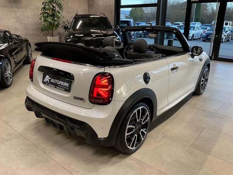 Gebraucht Mini John Cooper Works Cabriolet 178 PS (130 kW) 2024 Nanuq white Cabrio