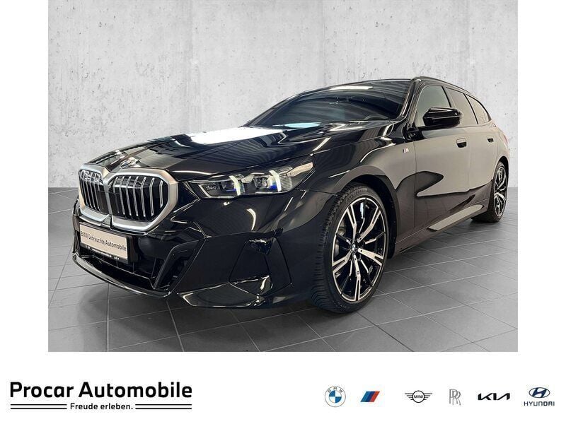 Schwarz Gebraucht 2024 BMW 520 M Sport Kombi | 54.670 € (Superpreis) - Bild 1/4
