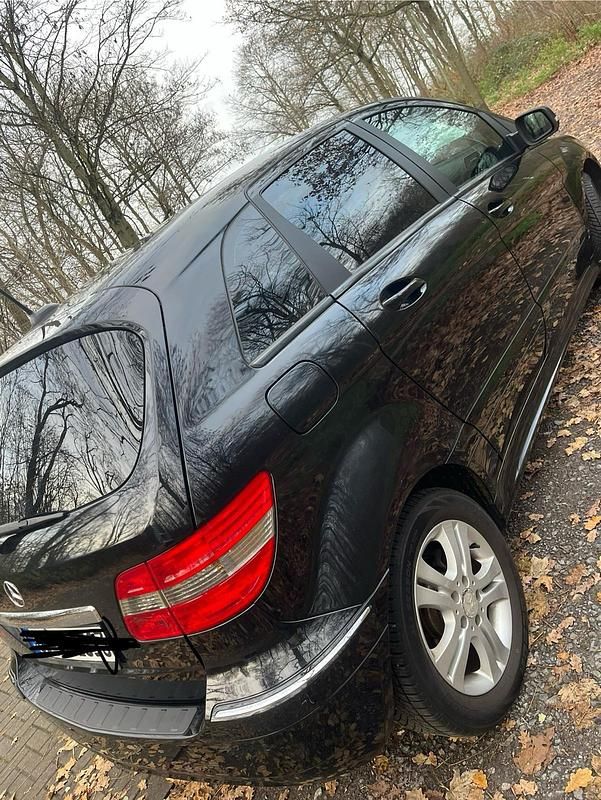 Gebraucht Mercedes B180 120 PS (88 kW) 2009 Schwarz Van / Kleinbus