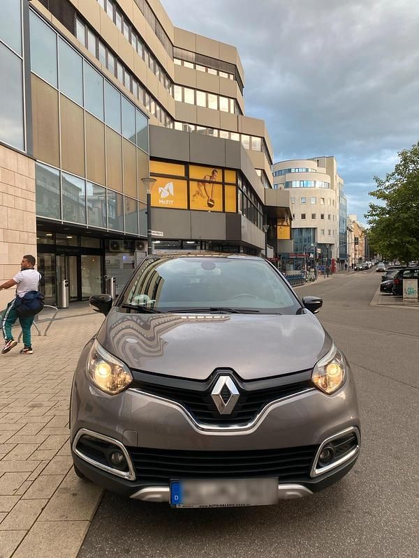 Silber Gebraucht 2016 Renault Captur SUV | 9.500 € (Fairer Preis) - Bild 1/4