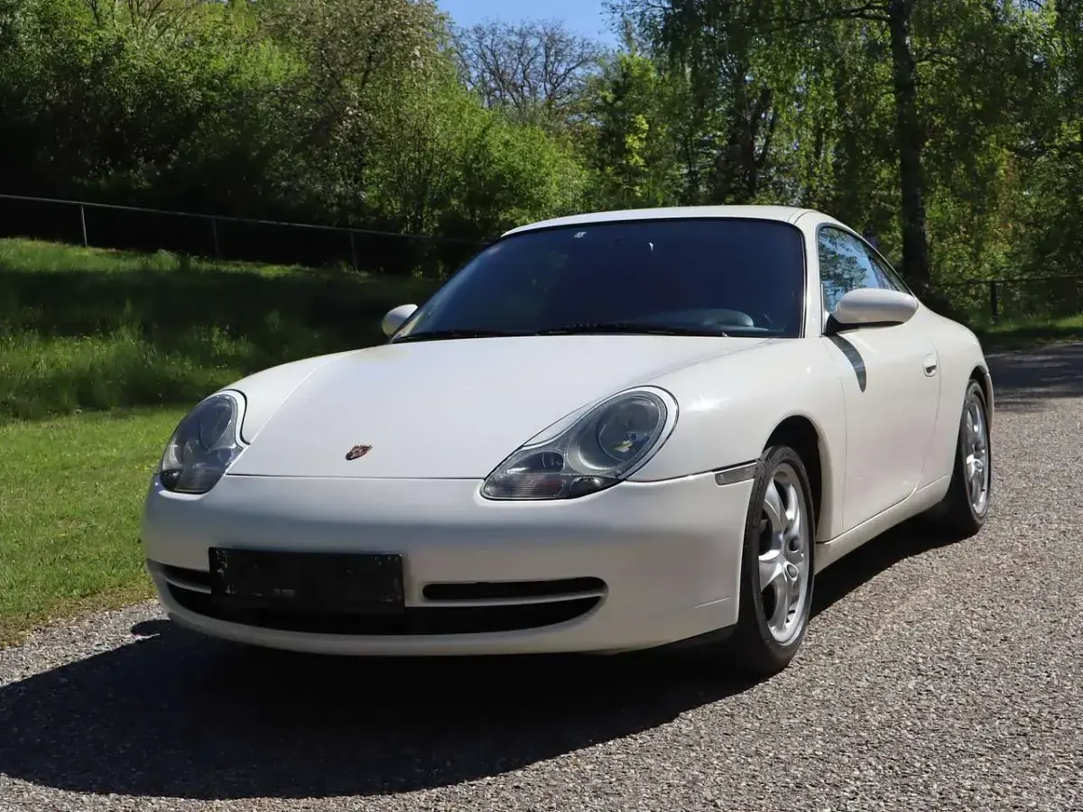 Usata Porsche 911 Carrera 4 300 CV (220 kW) 2000 Bianco Coupé