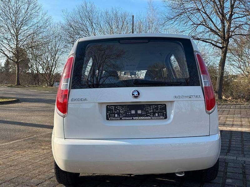 Gebraucht Skoda Roomster 75 PS (55 kW) 2014 Weiß Van / Kleinbus