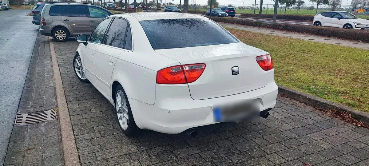 Gebraucht Seat Exeo Sport 200 PS (147 kW) 2009 Weiß Limousine