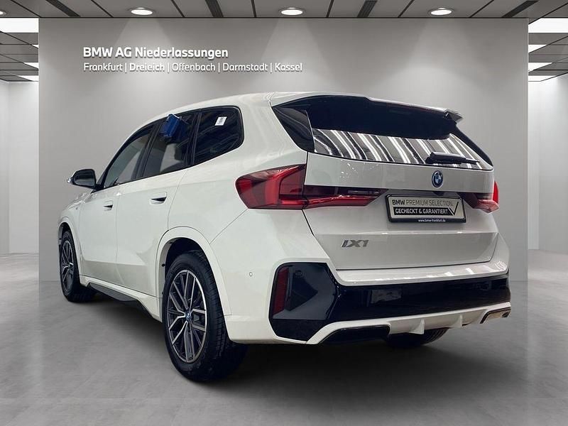 Gebraucht BMW iX1 M Sport 225 kW (306 PS) 2023 Weiß SUV