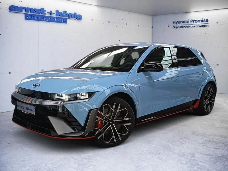 Blau Gebraucht 2024 Hyundai Ioniq 5 SUV | 51.990 € (Superpreis) - Bild 1/4