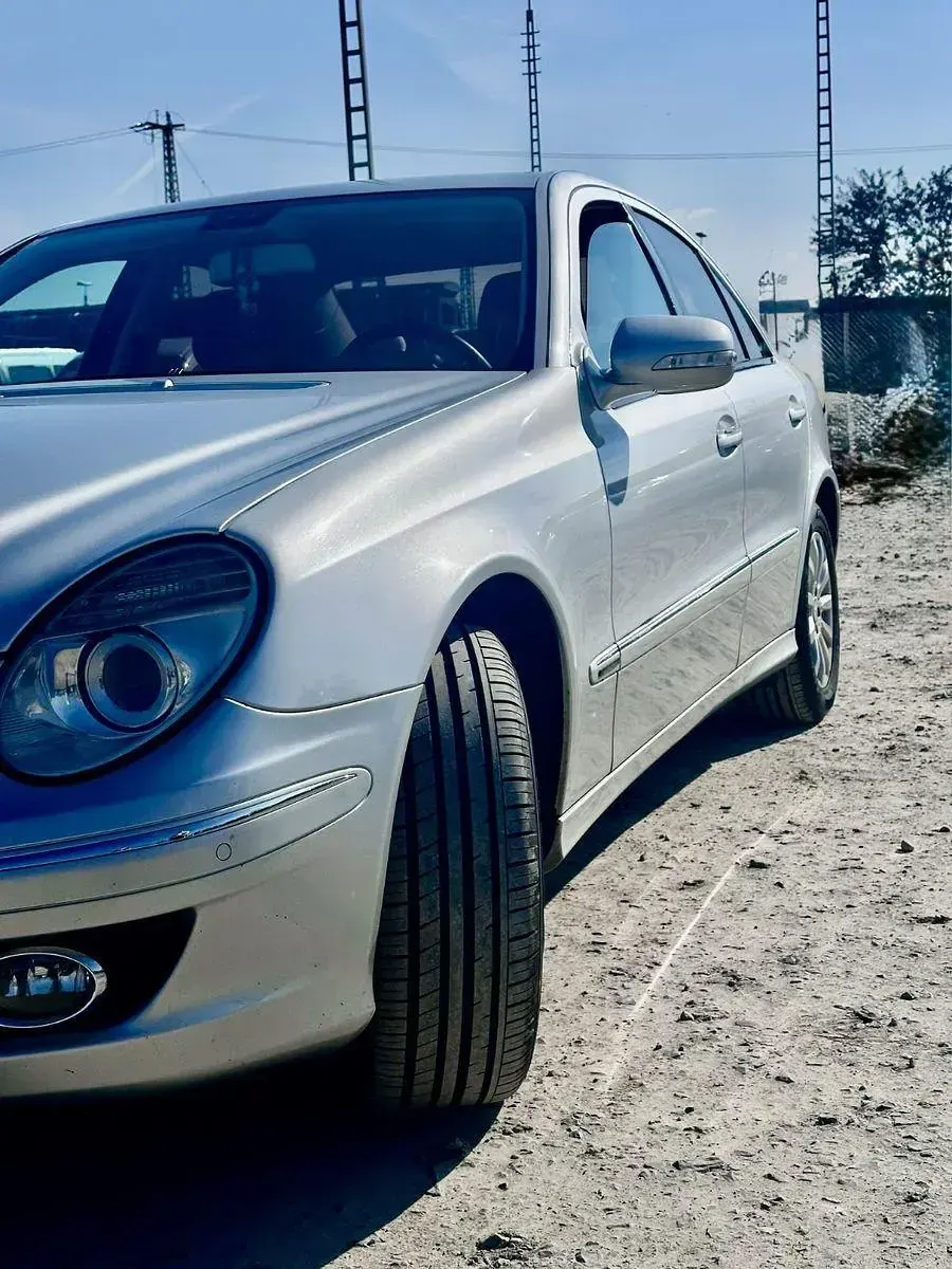 Gebraucht Mercedes E320 Elegance 224 PS (164 kW) 2008 Silber Limousine