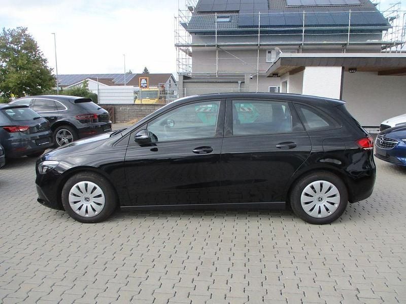 Gebraucht Mercedes B180 116 PS (85 kW) 2022 Schwarz Van / Kleinbus