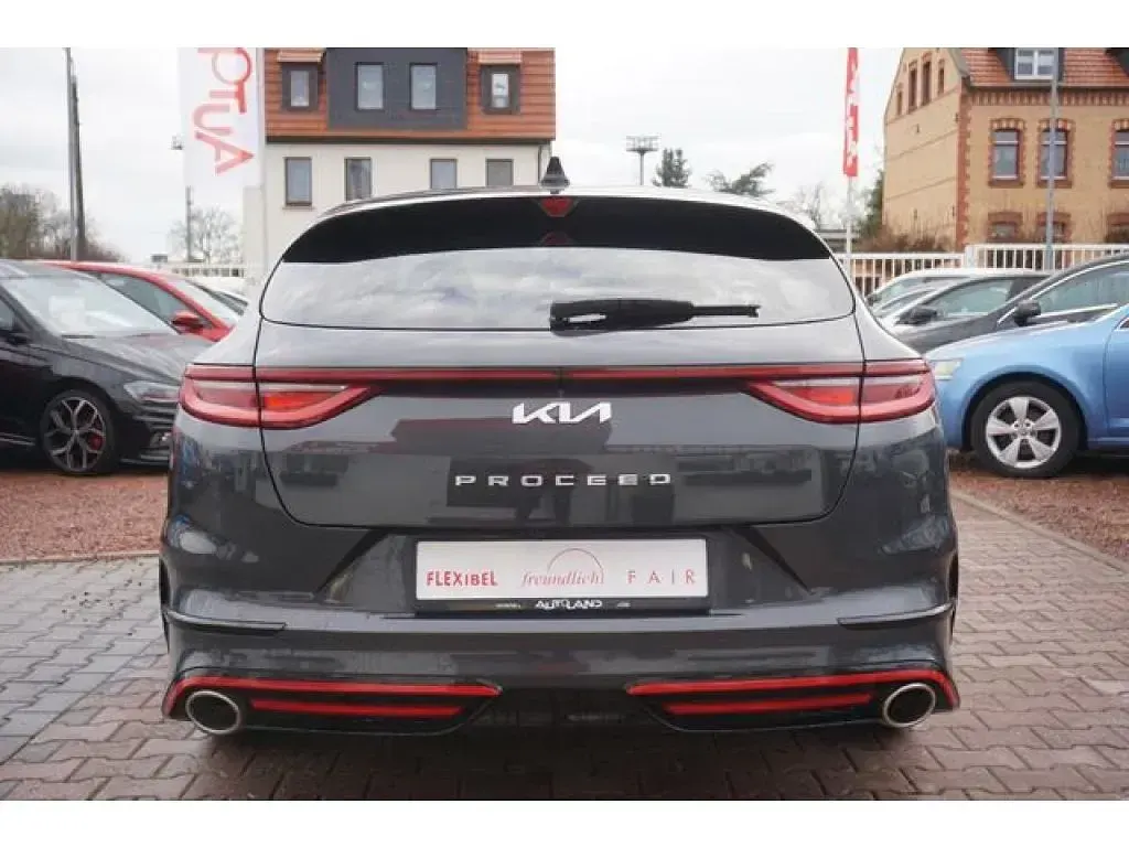 Gebraucht Kia ProCeed 204 PS (150 kW) 2023 Pentametal metallic grau (metallic) Kombi
