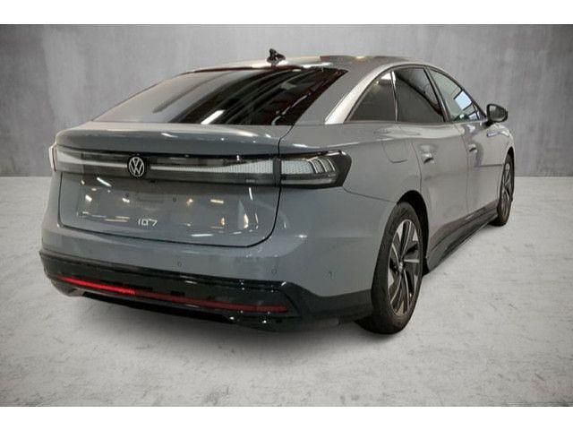Gebraucht VW ID.7 Pro 210 kW (286 PS) 2024 Mondsteingrau Limousine