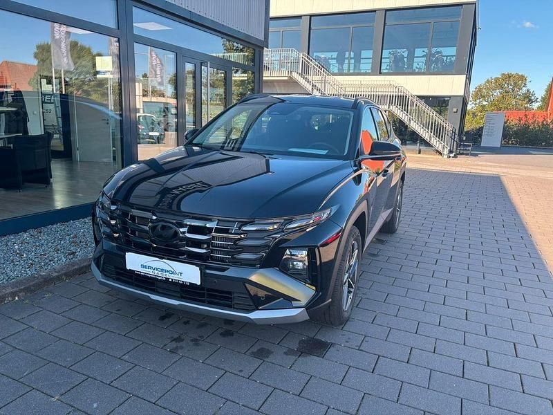 Schwarz Neu 2025 Hyundai Tucson Comfort SUV | 29.990 € (Fairer Preis) - Bild 1/4