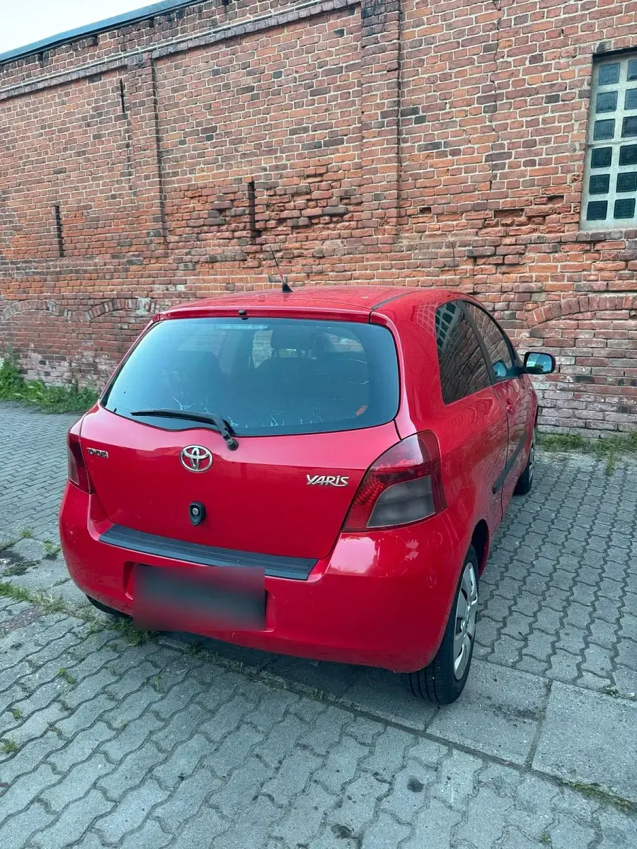 Gebraucht Toyota Yaris 69 PS (50 kW) 2008 Rot Kleinwagen