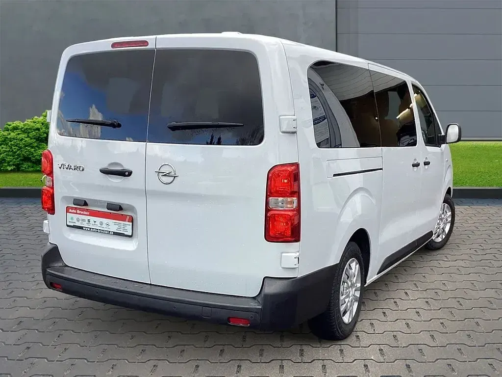 Gebraucht Opel Vivaro-e Combi 144 PS (105 kW) 2022 Arctic white Van / Kleinbus