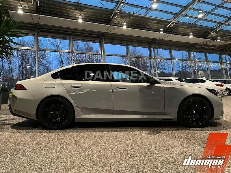 Gebraucht BMW M5 Performance 727 PS (534 kW) 2025 Grau Limousine