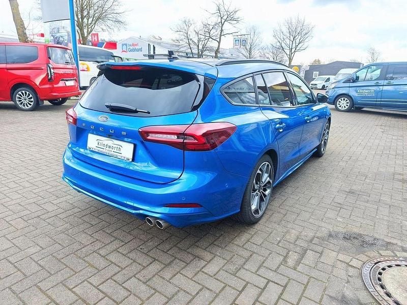 Gebraucht Ford Focus ST-Line X 116 PS (85 kW) 2024 Desert island blue Kombi