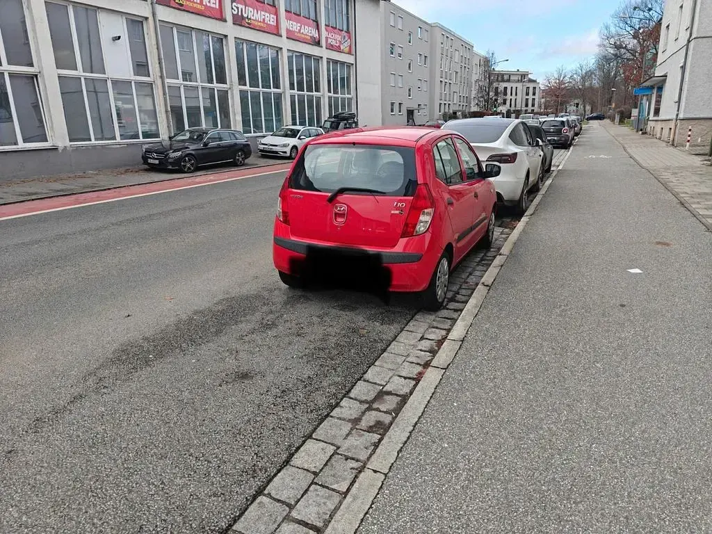 Gebraucht Hyundai i10 Classic 69 PS (50 kW) 2011 Rot Kleinwagen