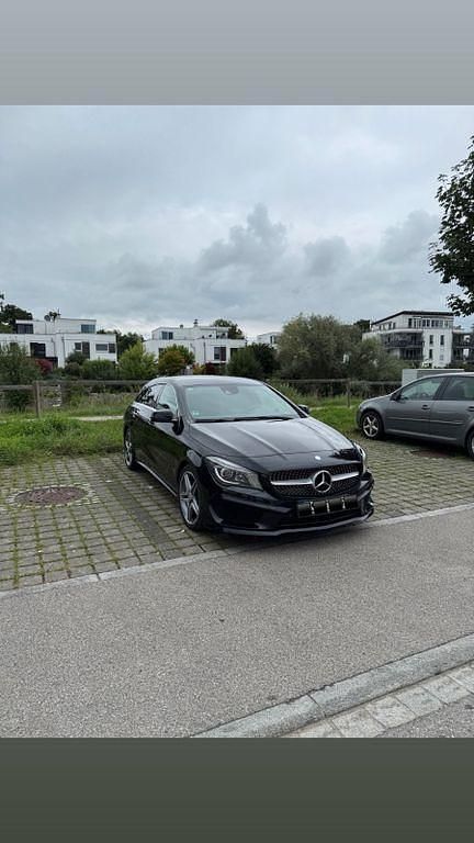 Gebraucht Mercedes CLA250 Shooting Brake Style 211 PS (155 kW) 2015 Schwarz Kombi
