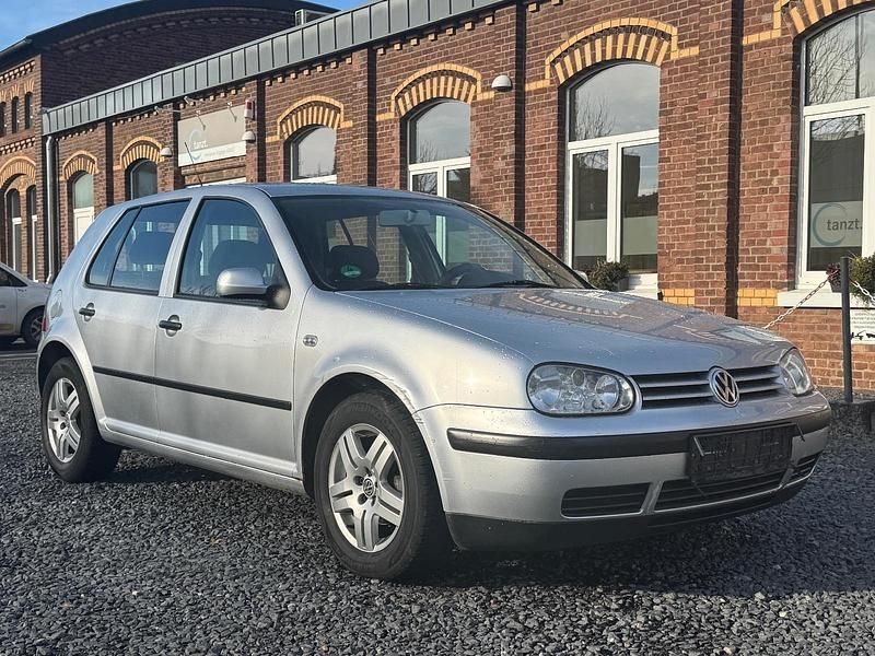 Silber Gebraucht 2002 VW Golf Limousine | 2.990 € (Fairer Preis) - Bild 1/4