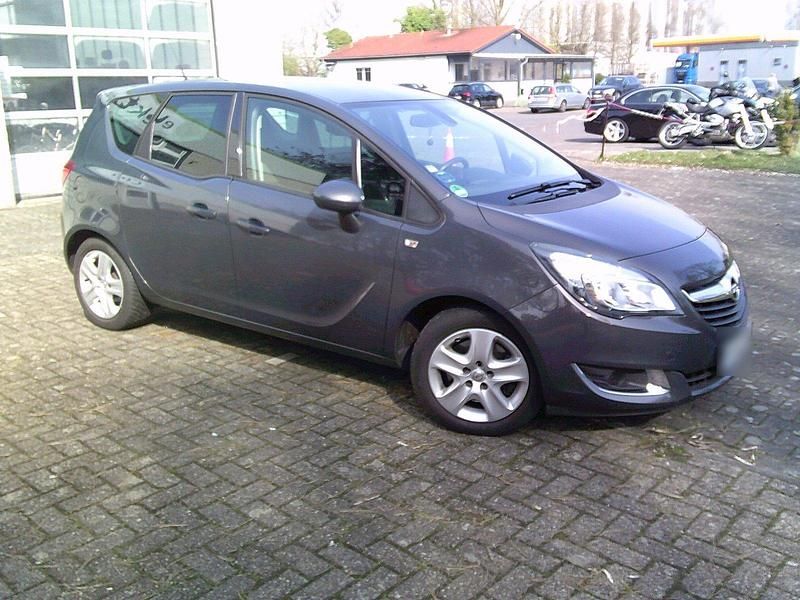Gebraucht Opel Meriva 140 PS (102 kW) 2014 Silber Van / Kleinbus